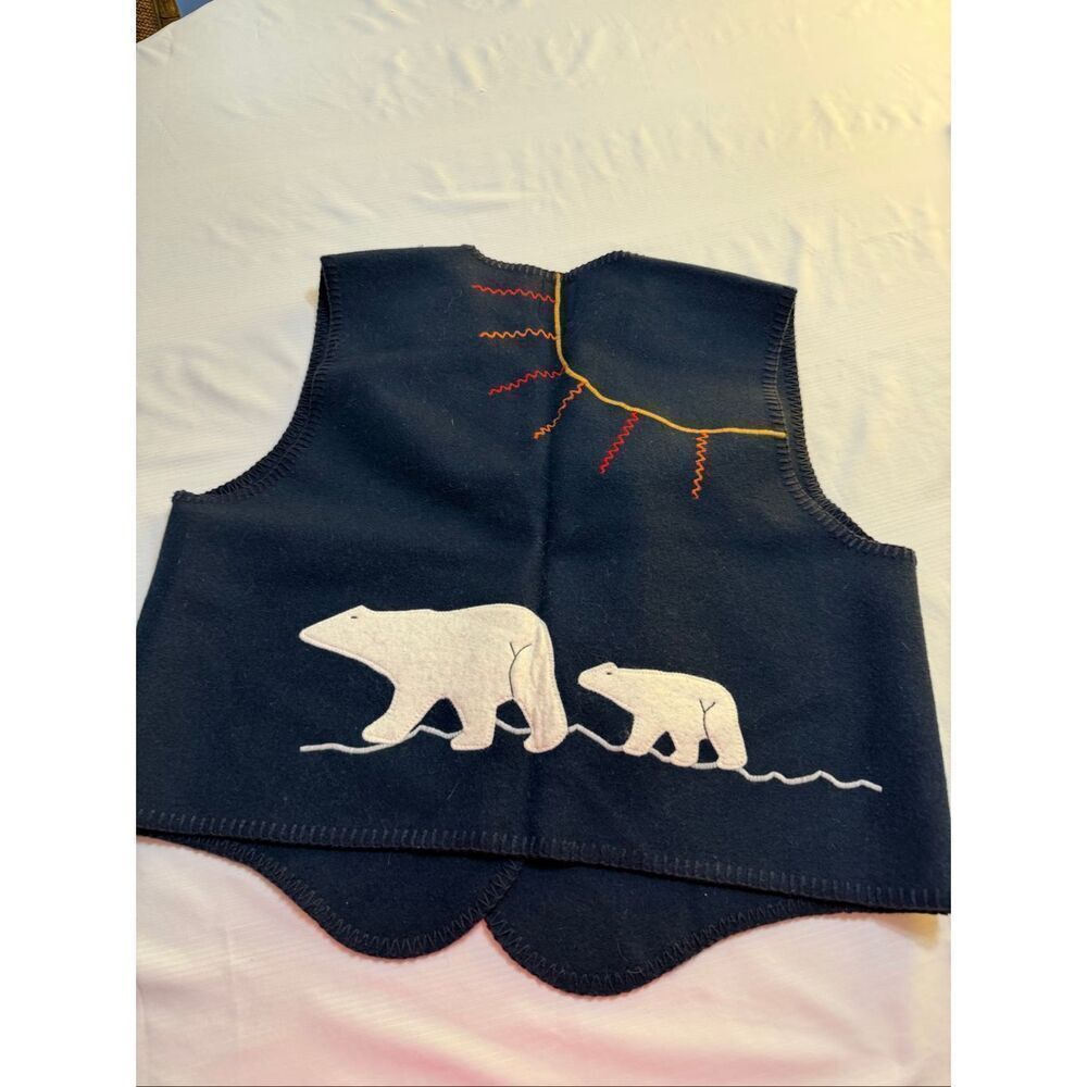 IVALU Navy Blue Embroidered Inukshuk Wool Vintage Vest Size Large